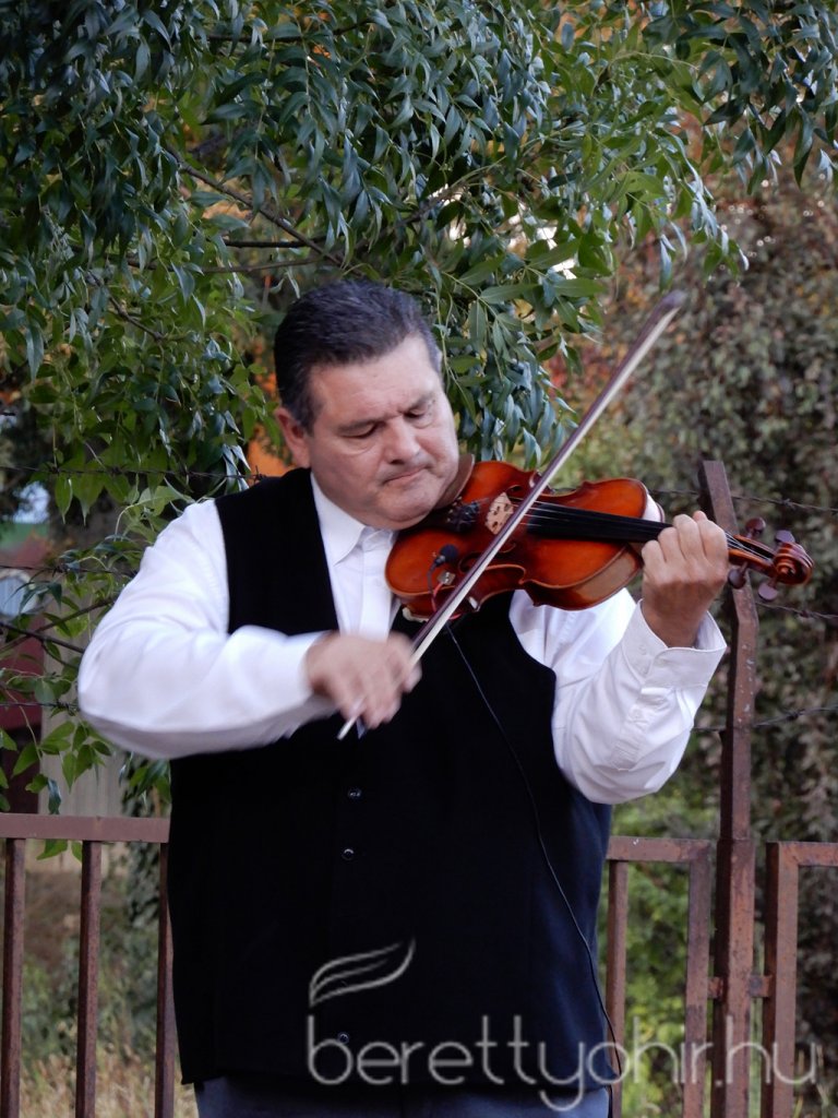 Gyertyagyújtás az aradi vértanúk emlékére 17